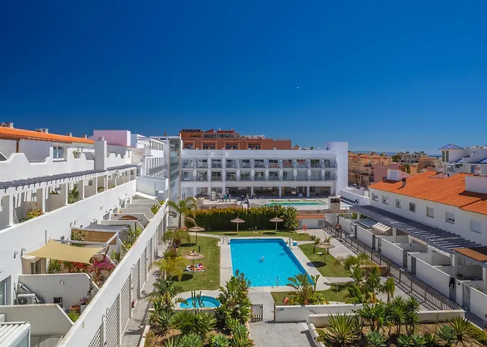 Beach At 350M, Pool, Chillout Patio And Fibre Wifi