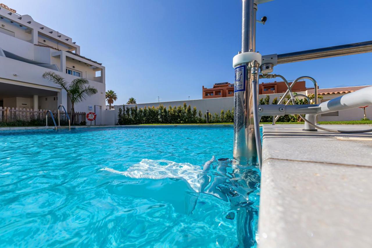 At 350m, Pool, Chillout Patio And Fibre Wifi