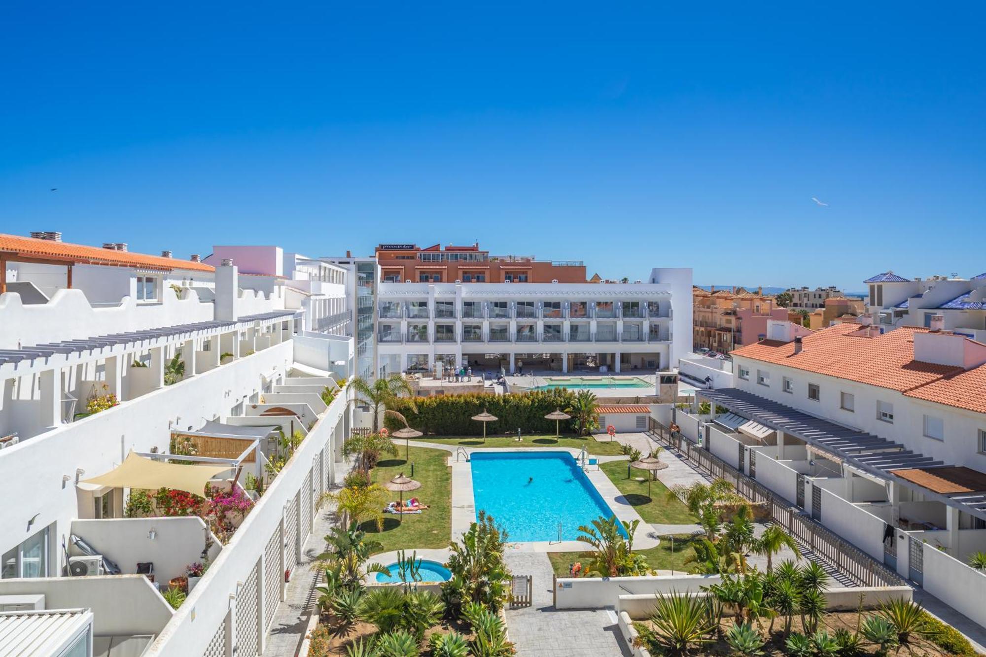 Appartement At 350m, Pool, Chillout Patio And Fibre Wifi Tarifa